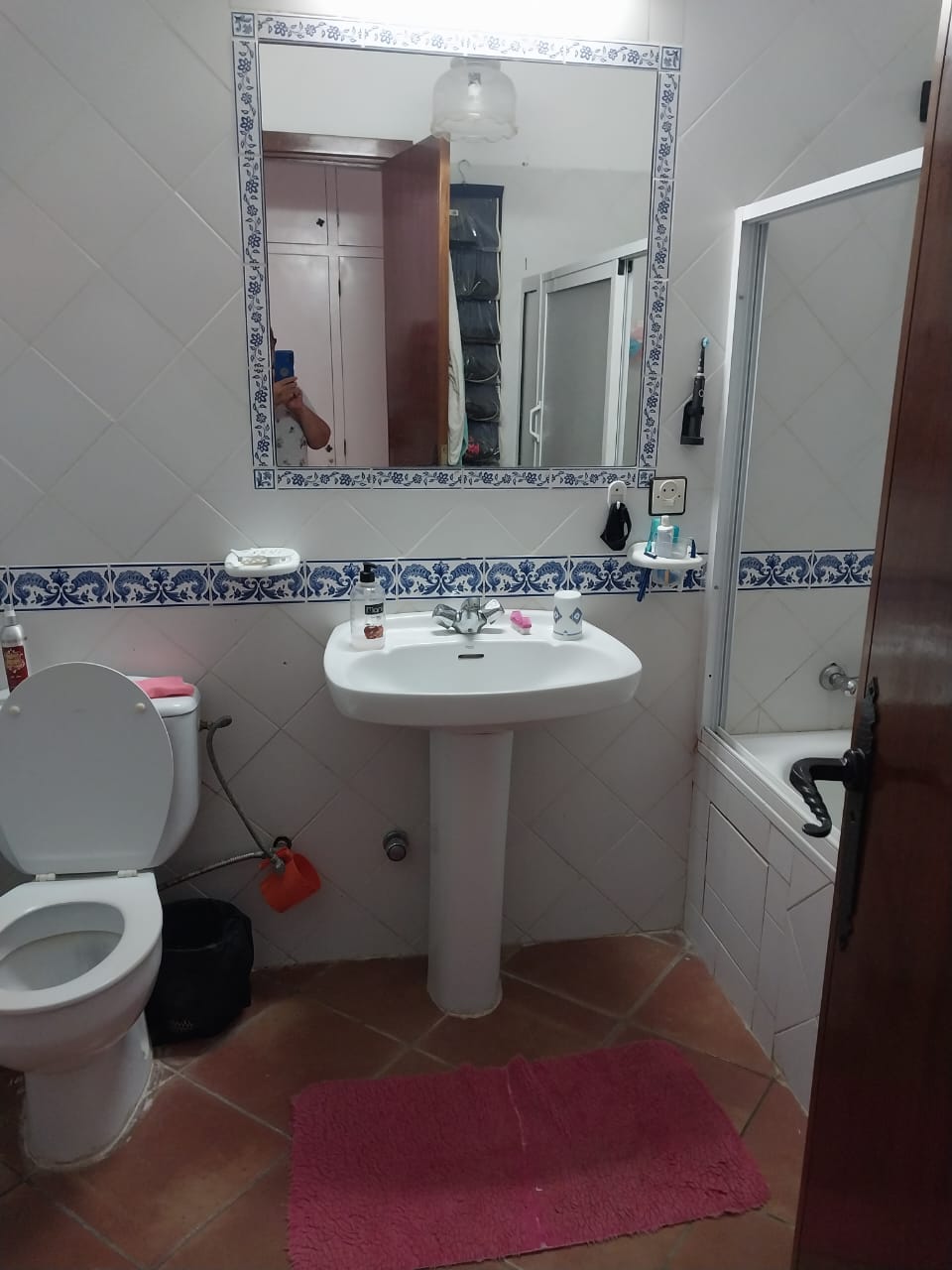 Appartement à louer à cabo negro 3 chambres salon balcon piscine 180 mètres 1er étage